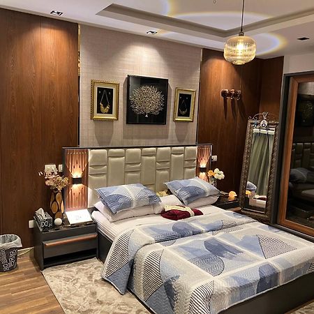 شقه مفروشه فاخره بالقاهره الجديده Daire New Cairo Dış mekan fotoğraf