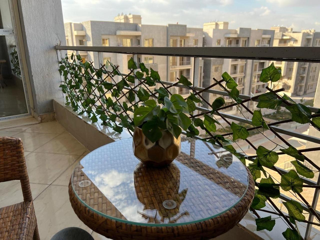 شقه مفروشه فاخره بالقاهره الجديده Daire New Cairo Dış mekan fotoğraf